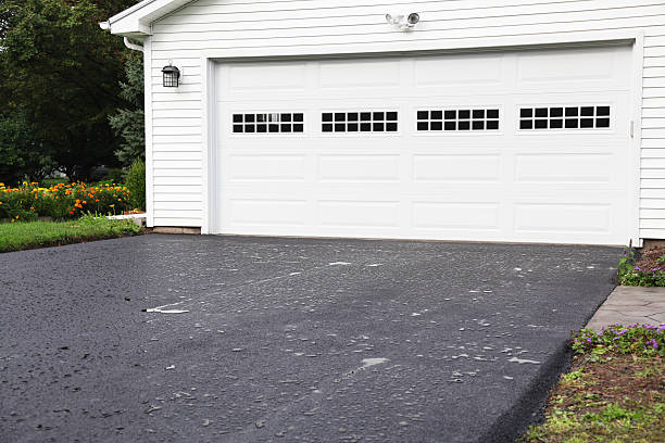 Best Demolition Debris Removal  in Thomaston, NY